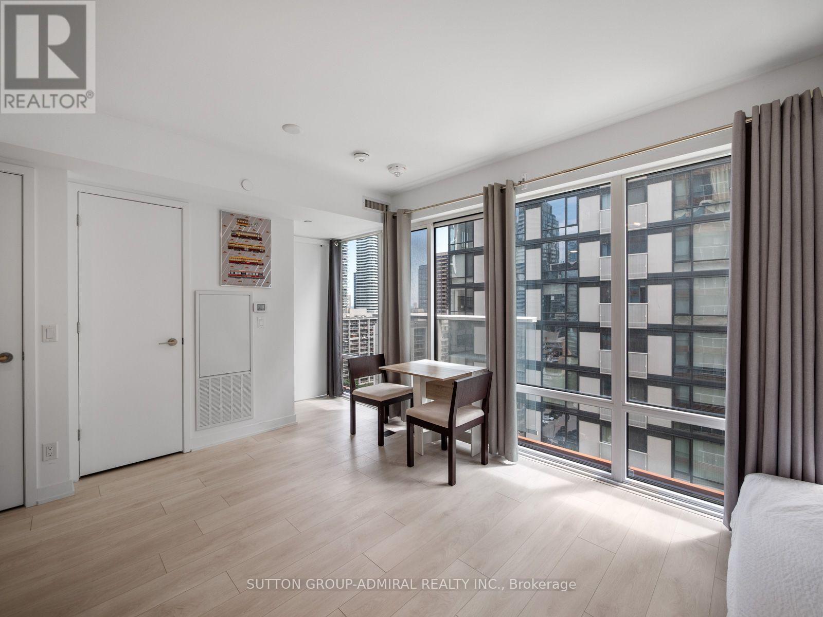 #1404 18 MAITLAND TERRACE - Image 13