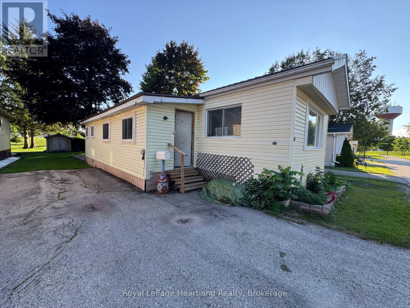 4 TRAILER PARK ROAD - 1