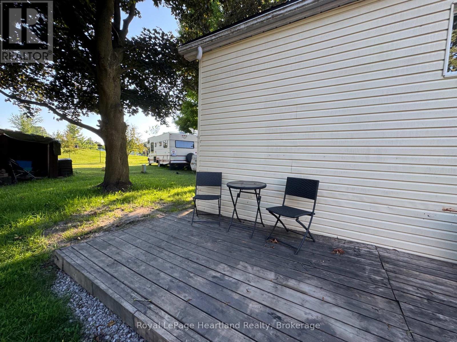 4 TRAILER PARK ROAD - 14