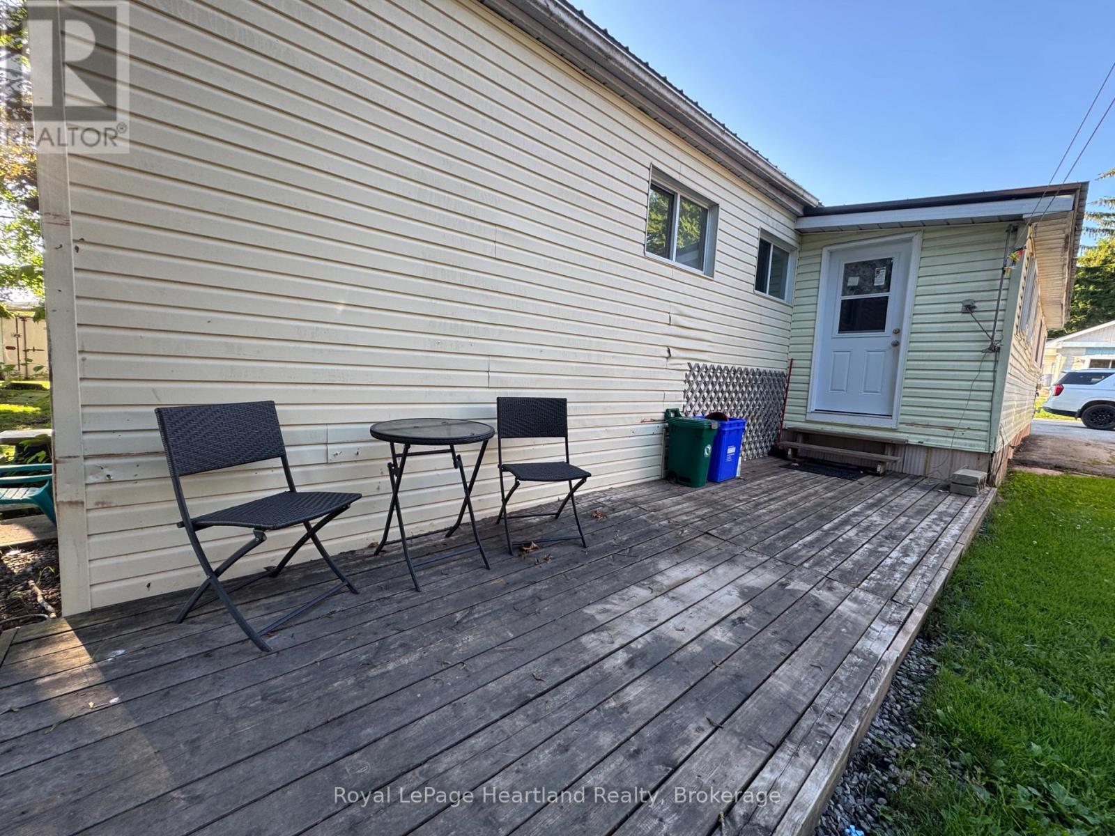 4 TRAILER PARK ROAD - 15
