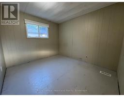 4 Trailer Park Road, Minto, ON N0G2P0 Photo 13