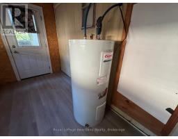 4 Trailer Park Road, Minto, ON N0G2P0 Photo 17