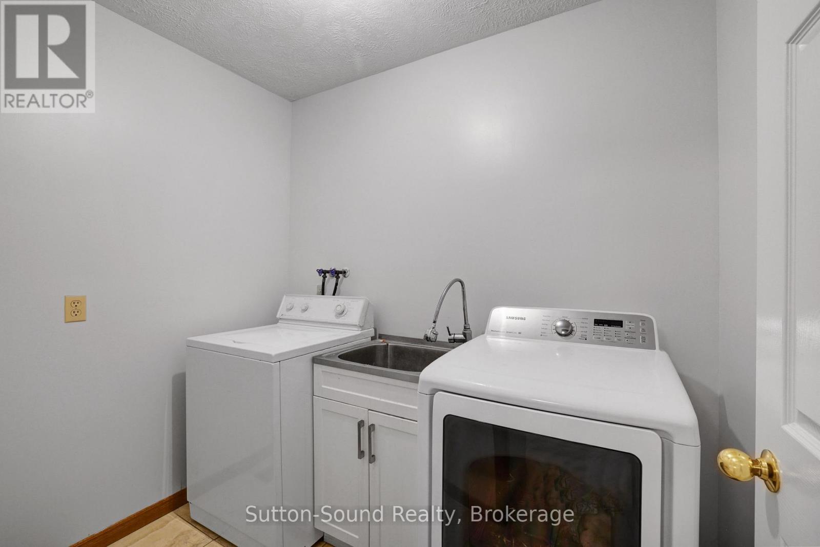 460 8TH AVENUE E - 24