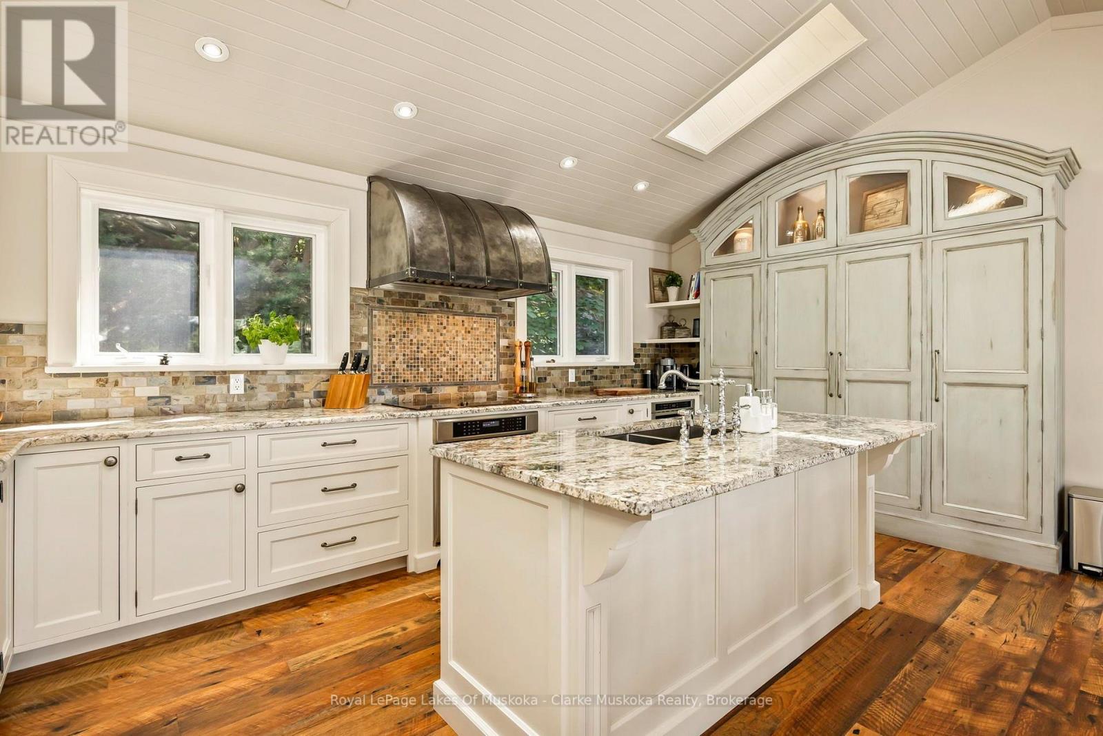 M81 PINE ISLAND #1 ISLAND - 36