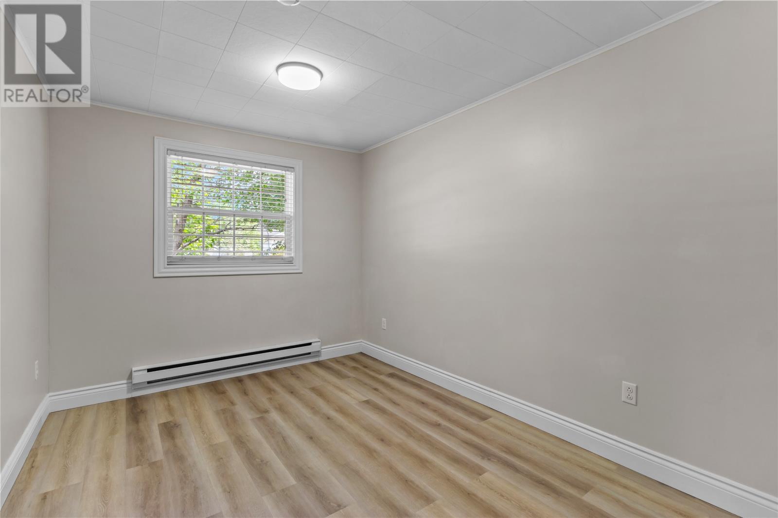 33 Sunrise Avenue - Image 14