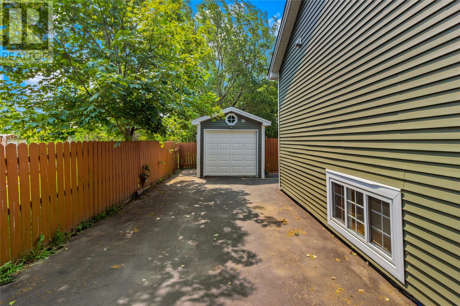 33 Sunrise Avenue - Image 24