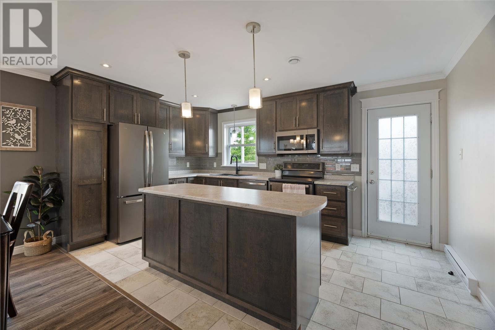 14 Lasalle Drive - 8
