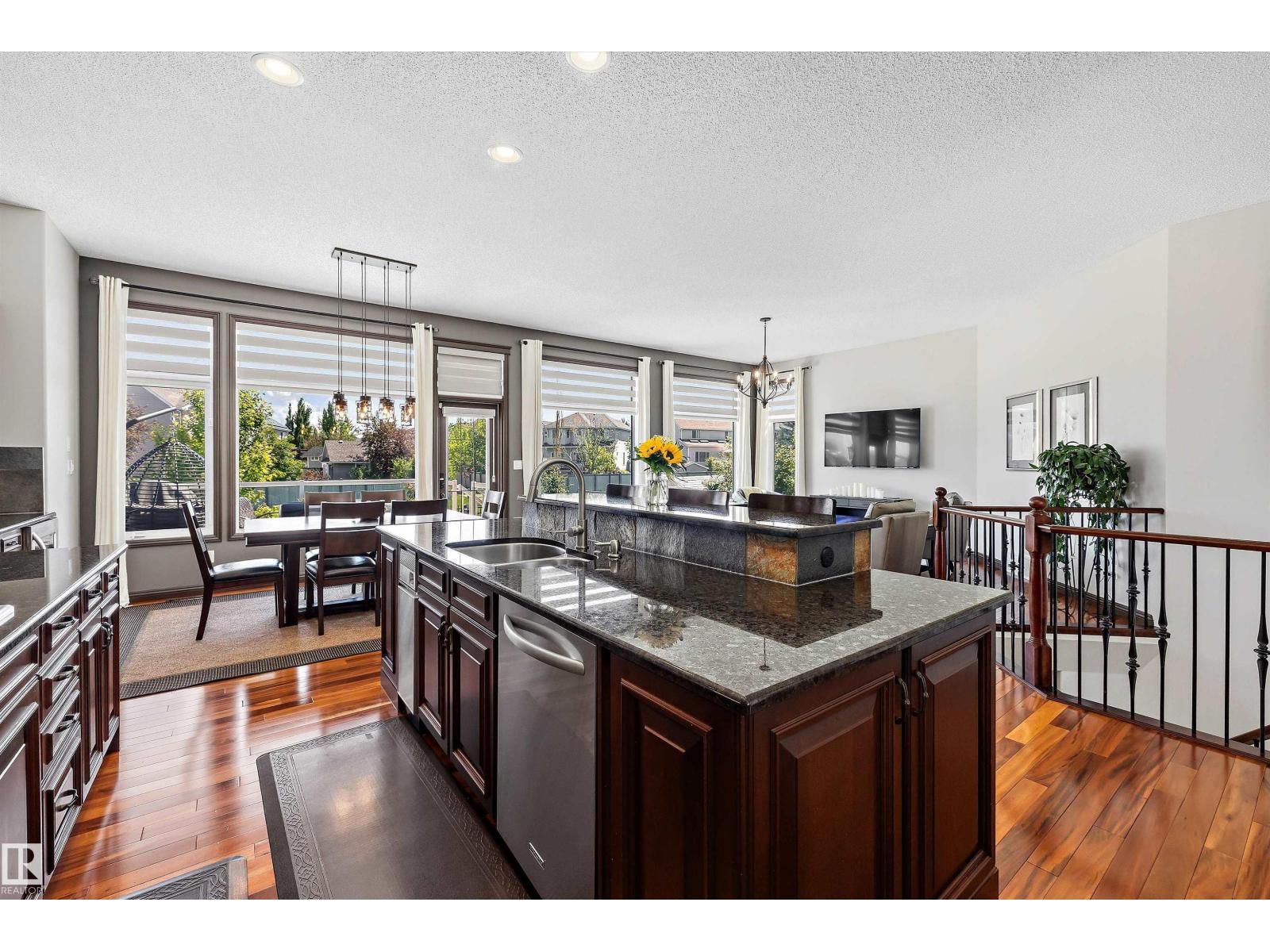 533 STEWART CR SW — photo 12