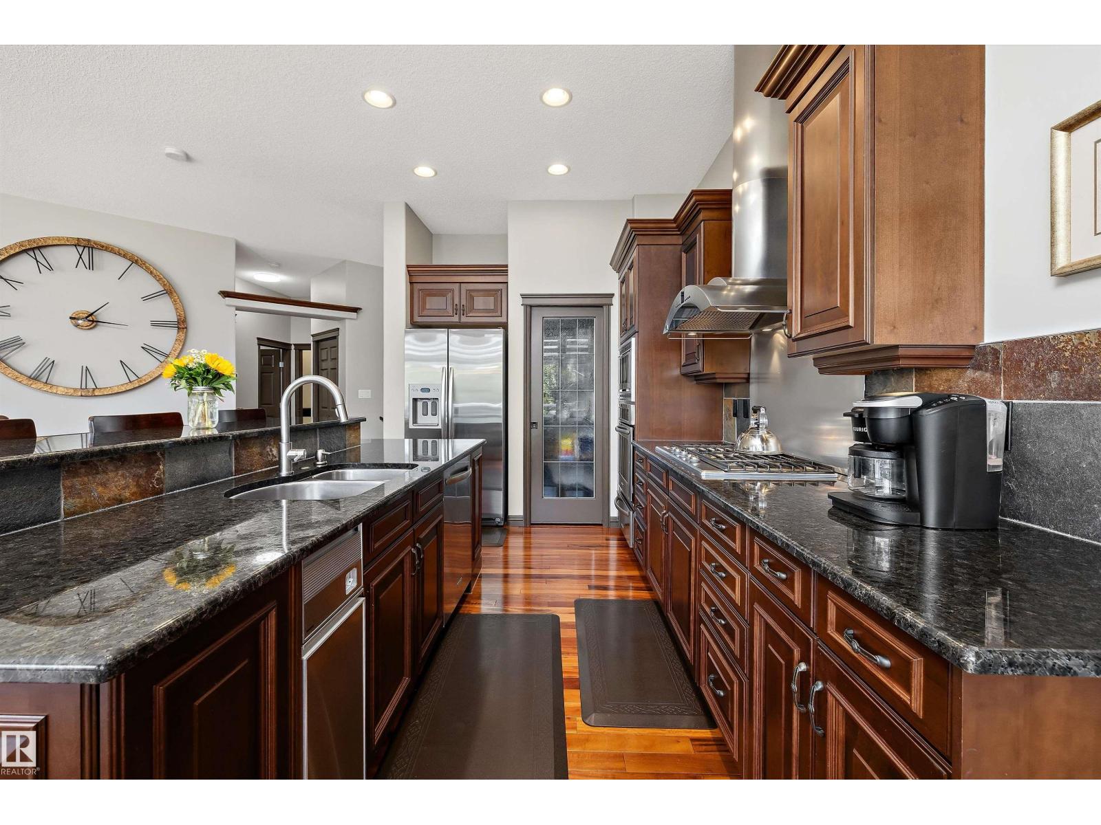 533 STEWART CR SW — photo 14