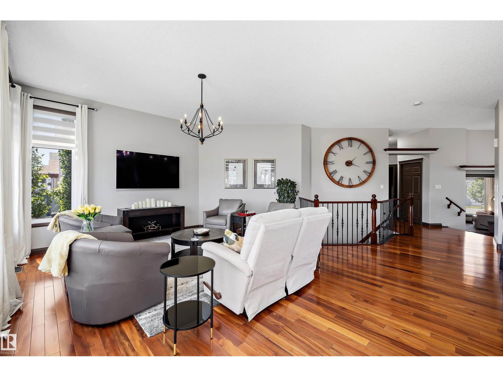 533 STEWART CR SW — photo 16