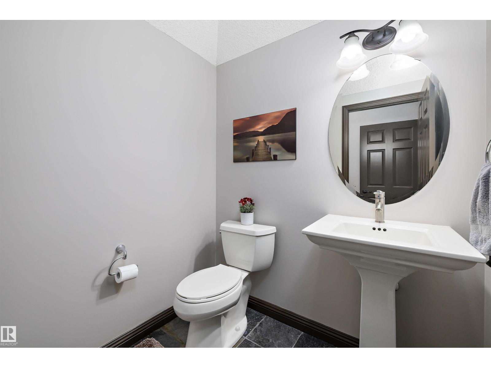 533 STEWART CR SW - 18