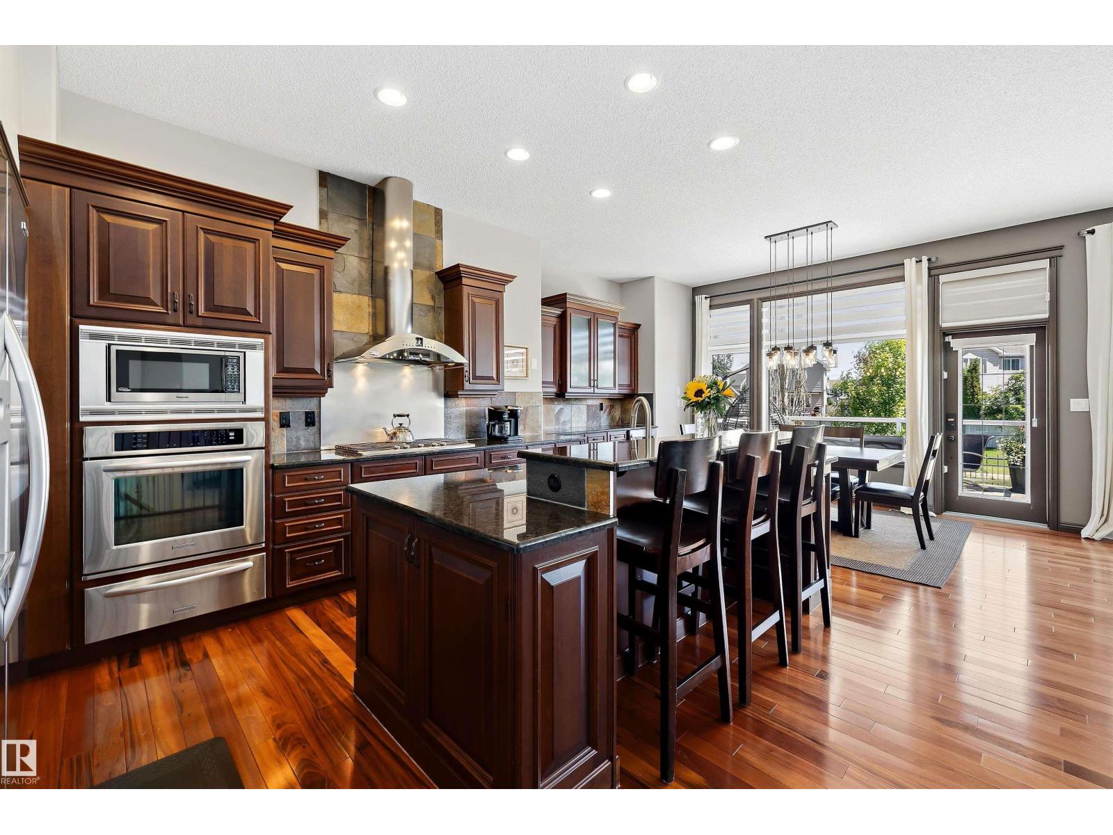 533 STEWART CR SW - photo 2
