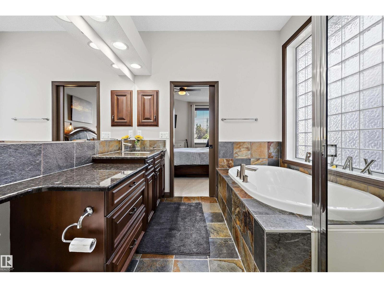 533 STEWART CR SW - 22