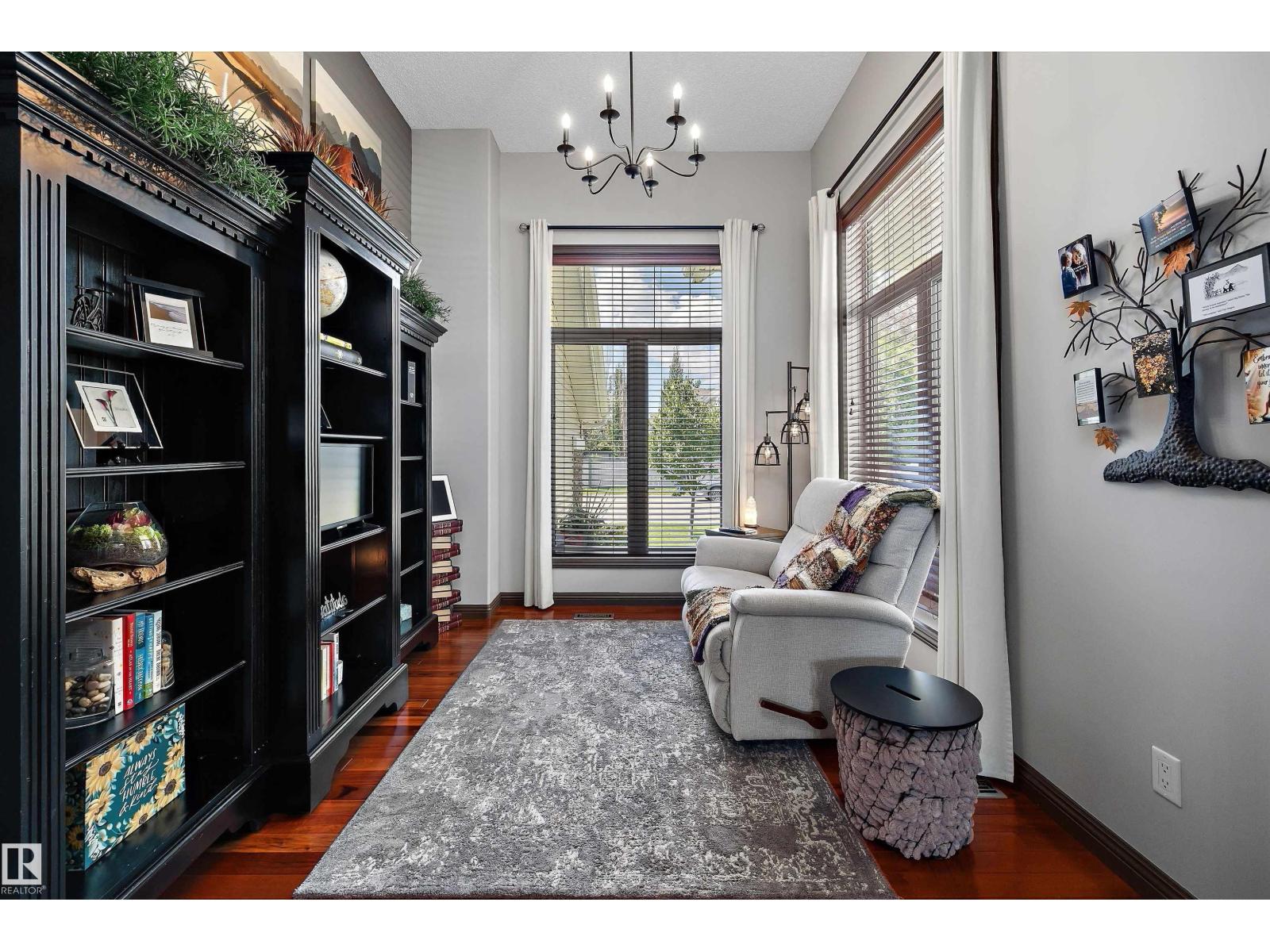 533 STEWART CR SW — photo 9