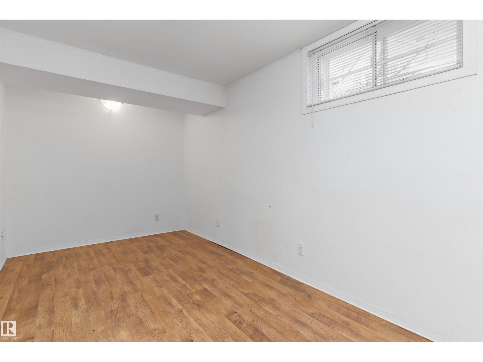 8936 154 ST NW - 27