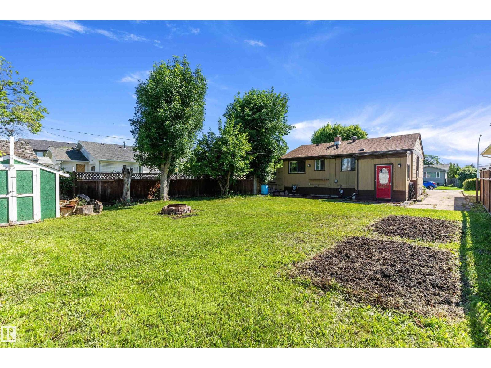 8936 154 ST NW - 32