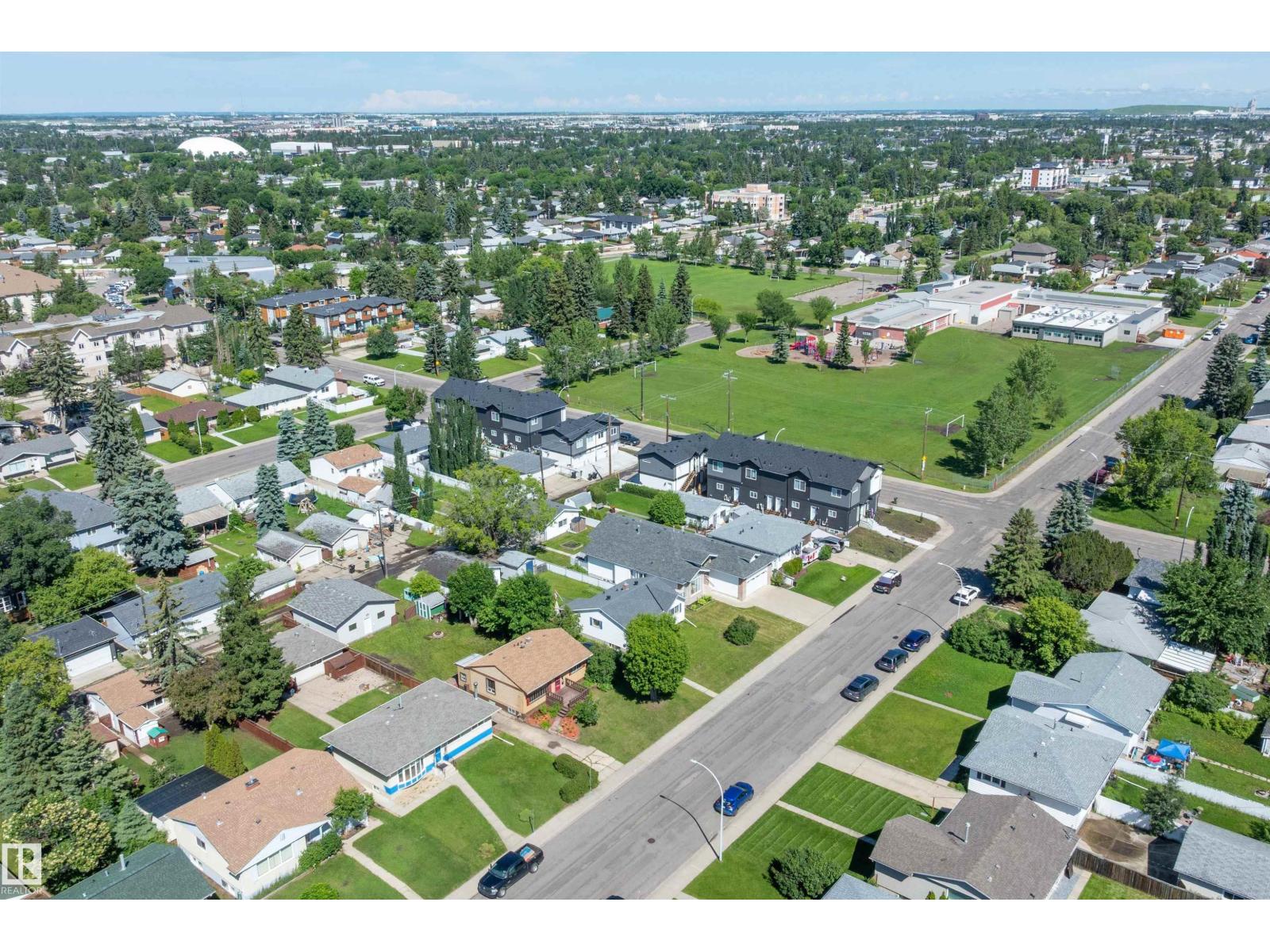 8936 154 ST NW - 41