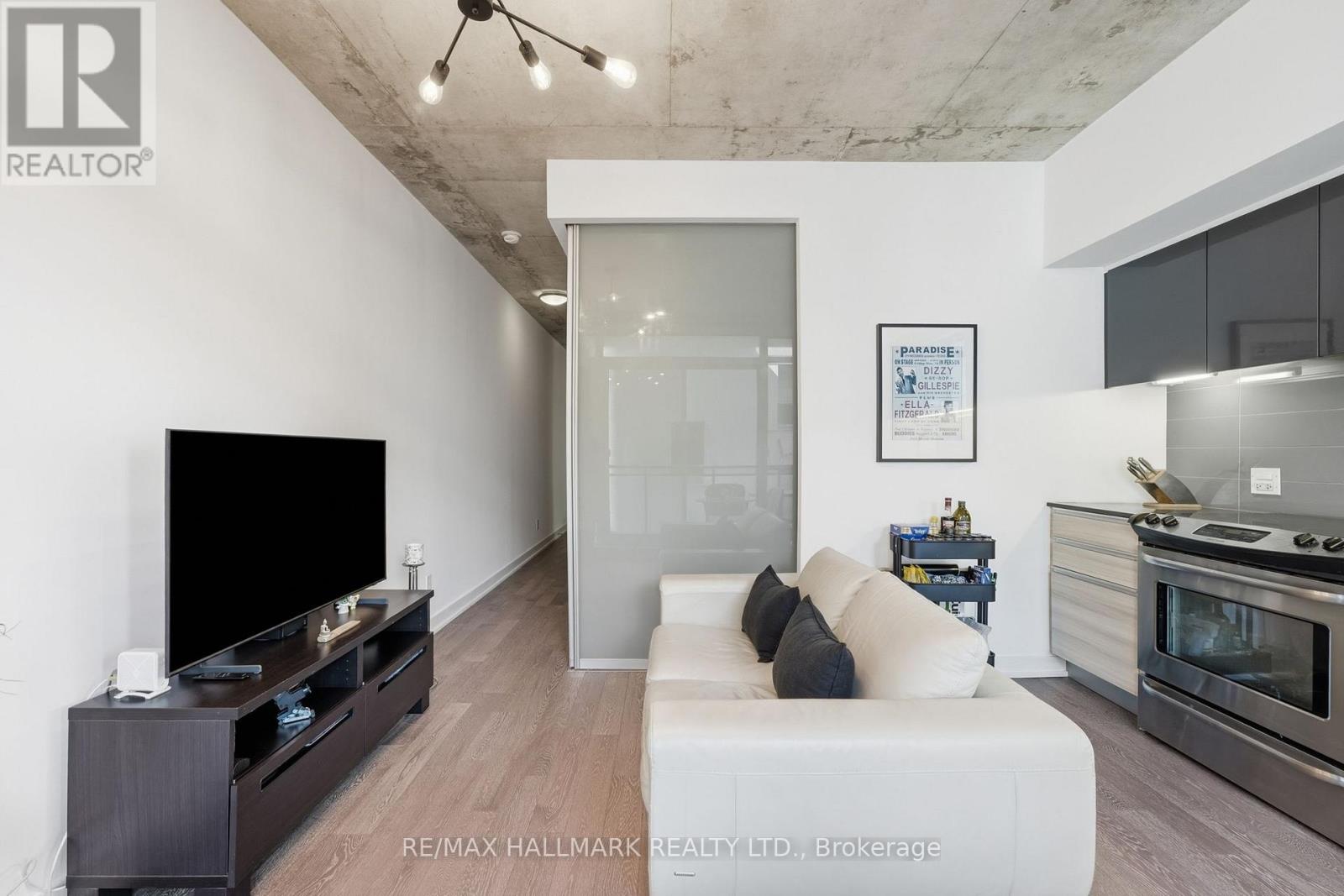 #323 1190 DUNDAS STREET E - 15