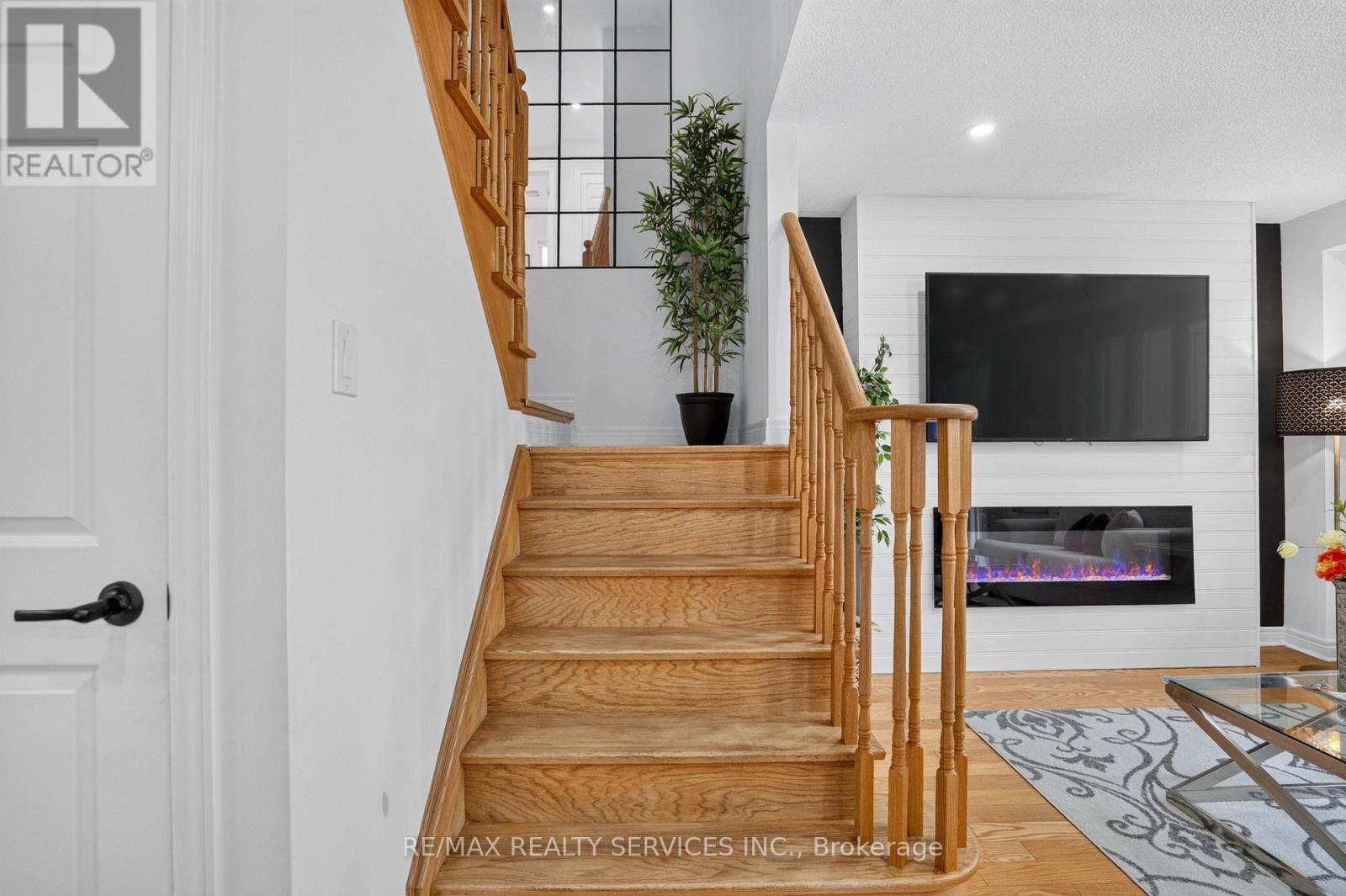 92 SNOWLING DRIVE - 15