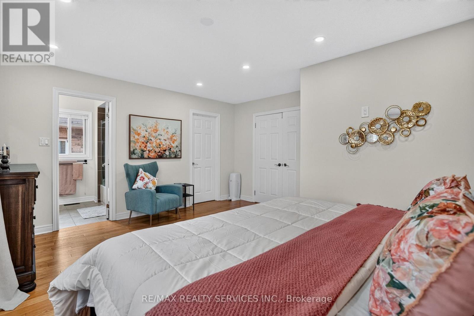 92 SNOWLING DRIVE - 17