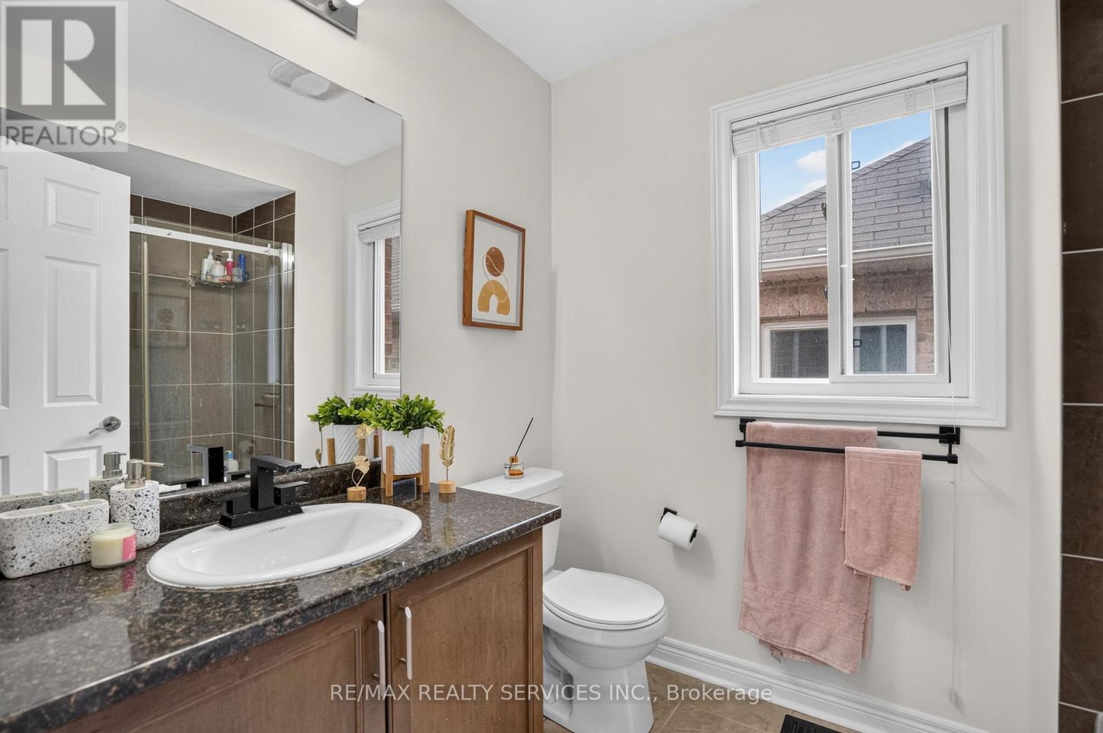 92 SNOWLING DRIVE - 18