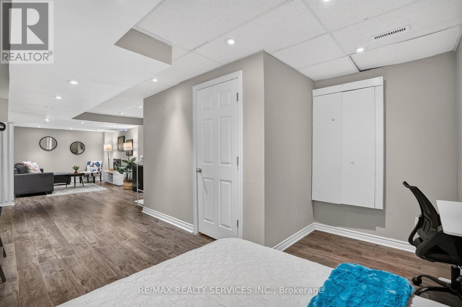 92 SNOWLING DRIVE - 31
