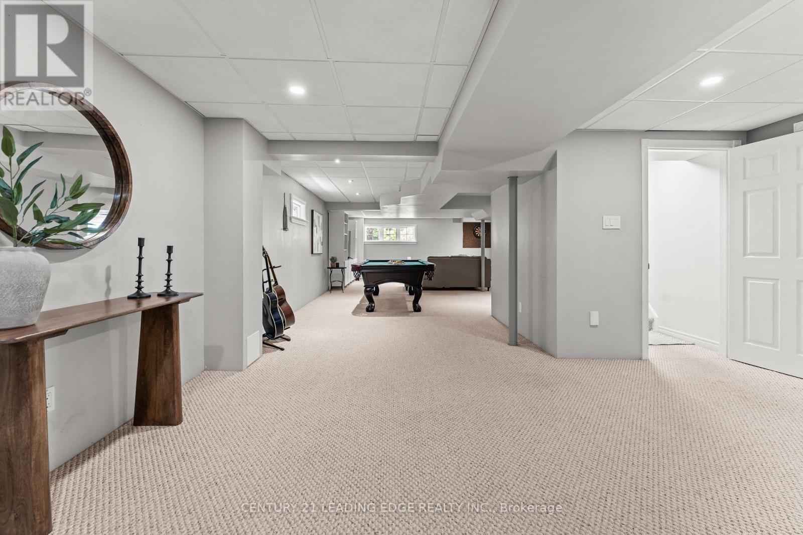 106 MACKEY DRIVE - 41