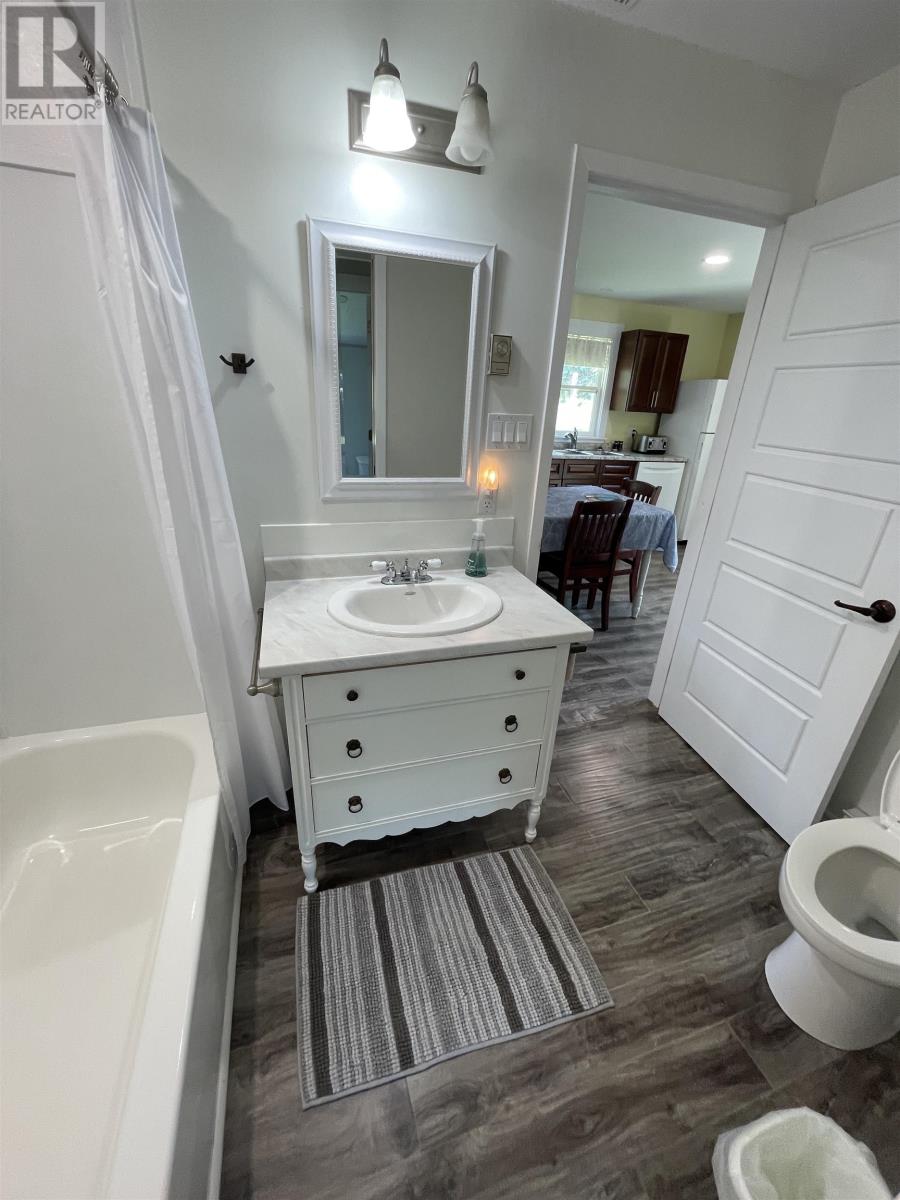 408,404,396 FORTUNE COVE Road - 32