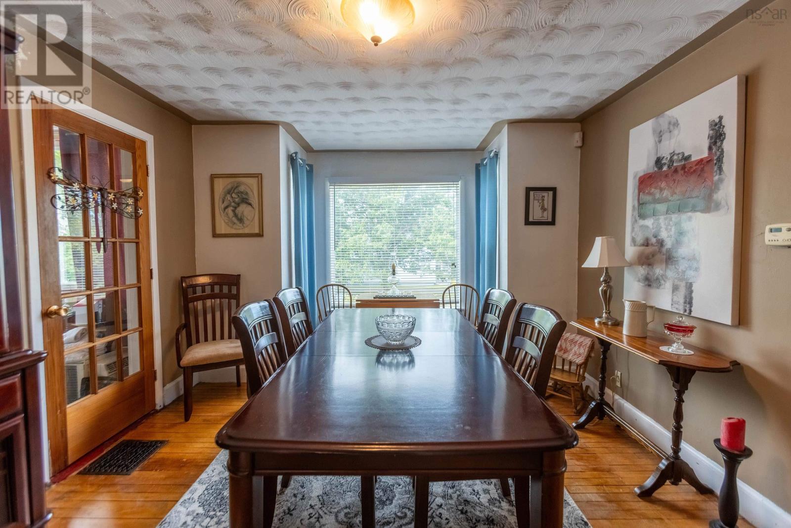 137 Main Street - 11