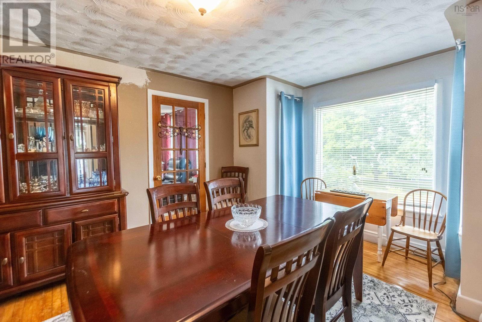 137 Main Street - 12