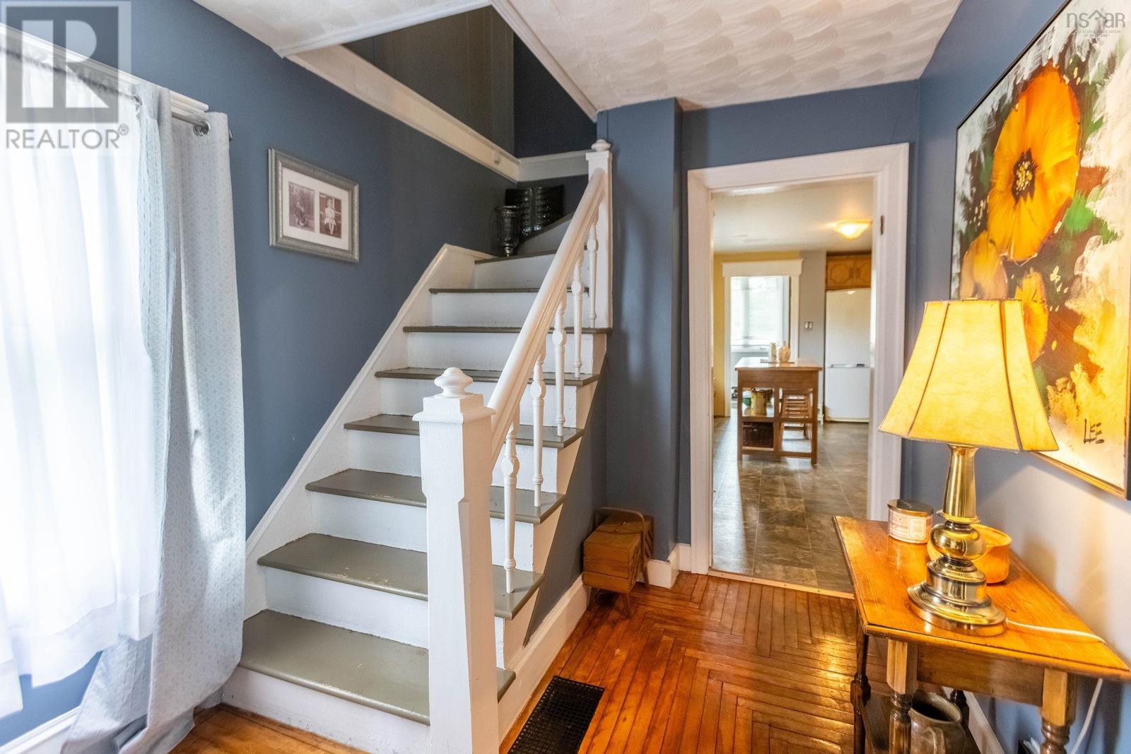 137 Main Street - 18