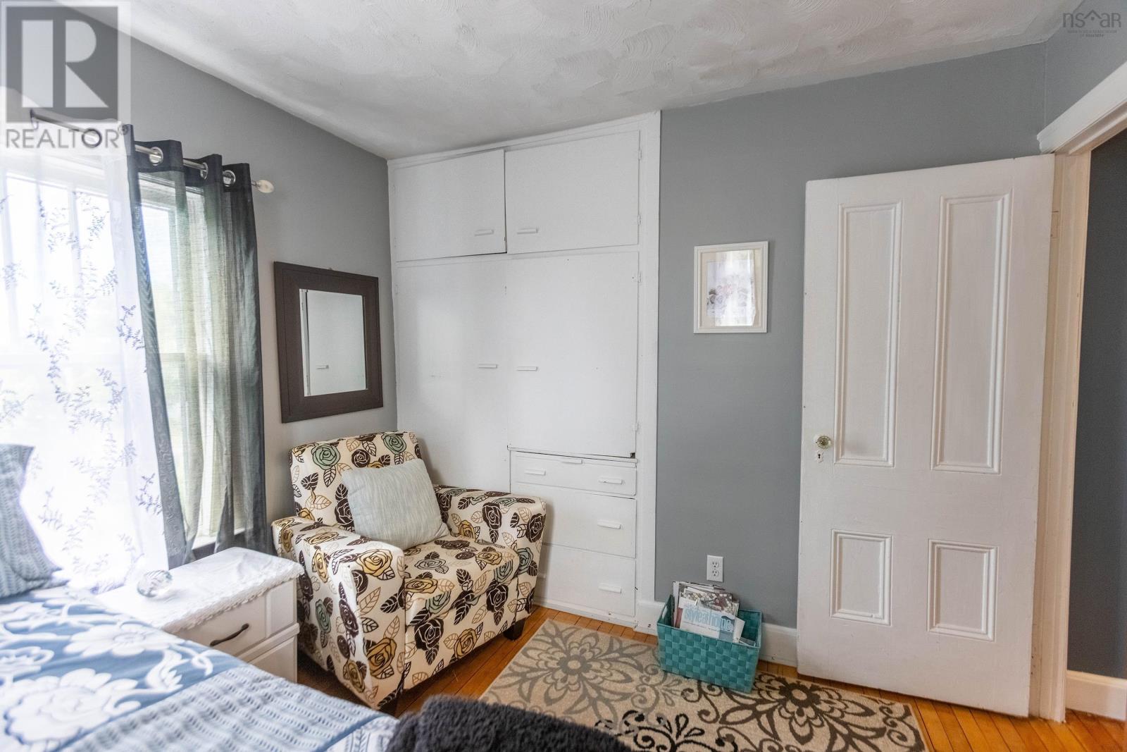137 Main Street - 27