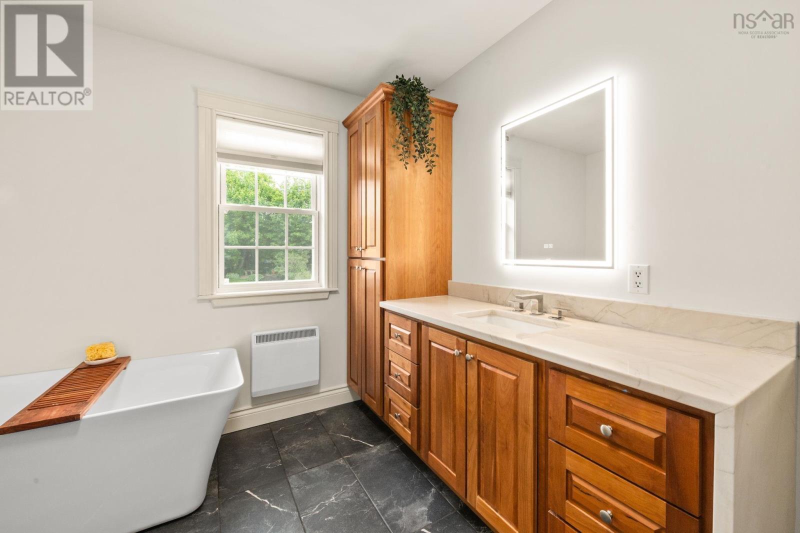 Property 26 of 50 of 133 Lundy  Dartmouth B2WS3S Drive