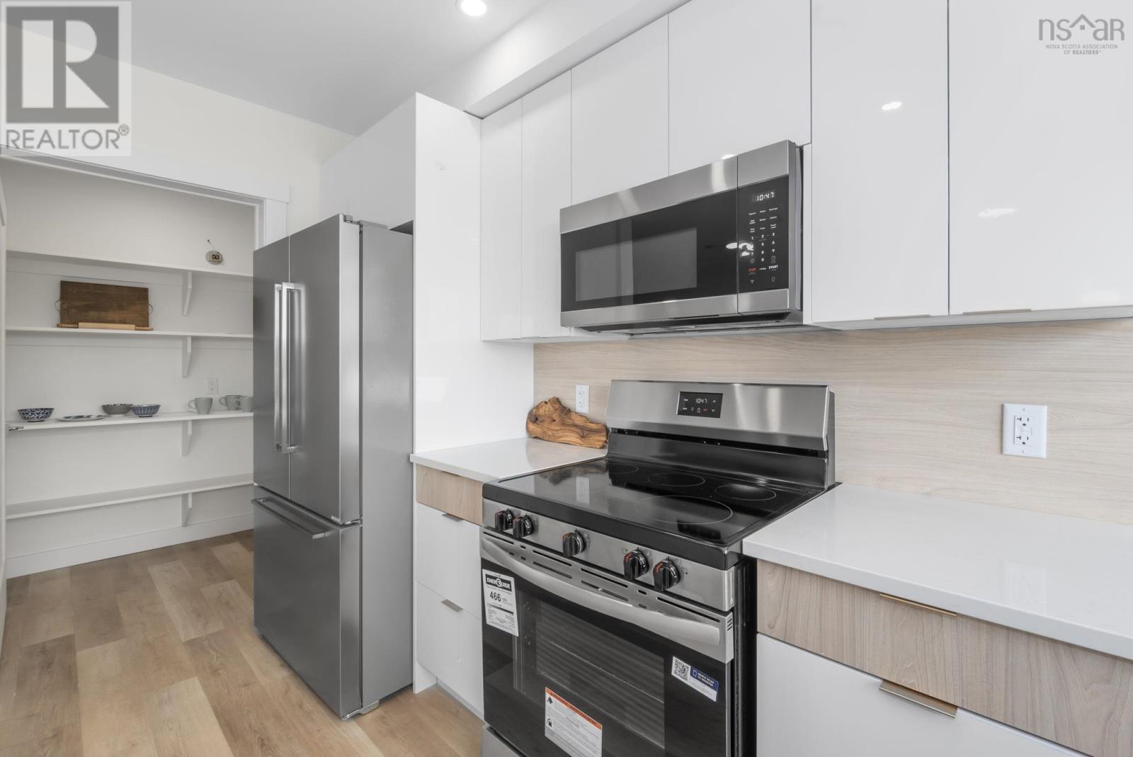 42 Berm Street - 13