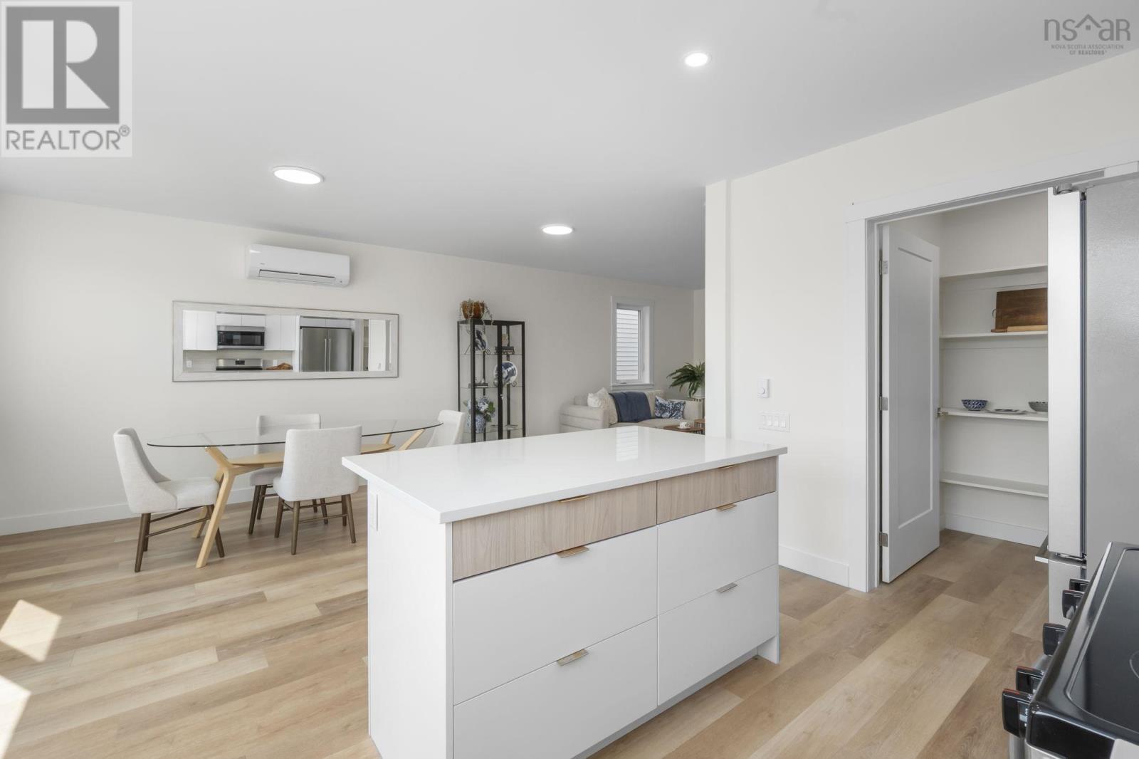 42 Berm Street - 14