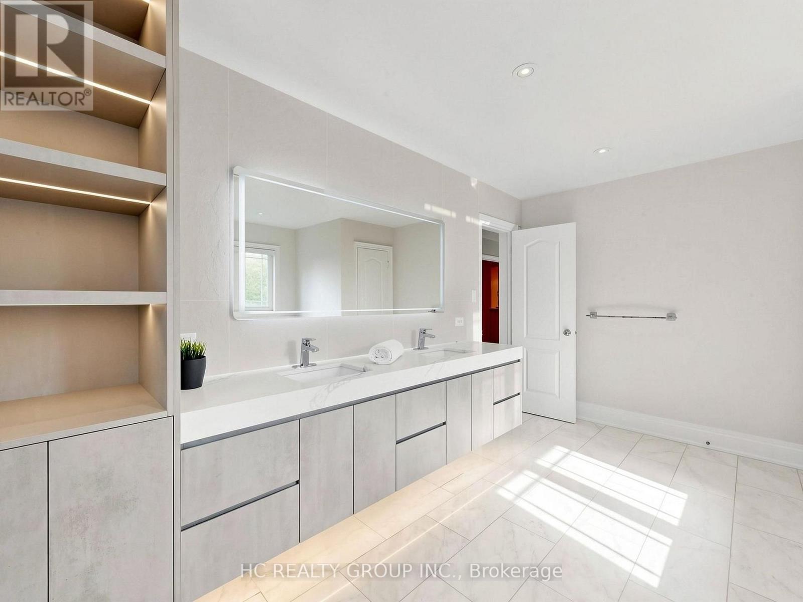 120 UPPER POST ROAD - Image 28