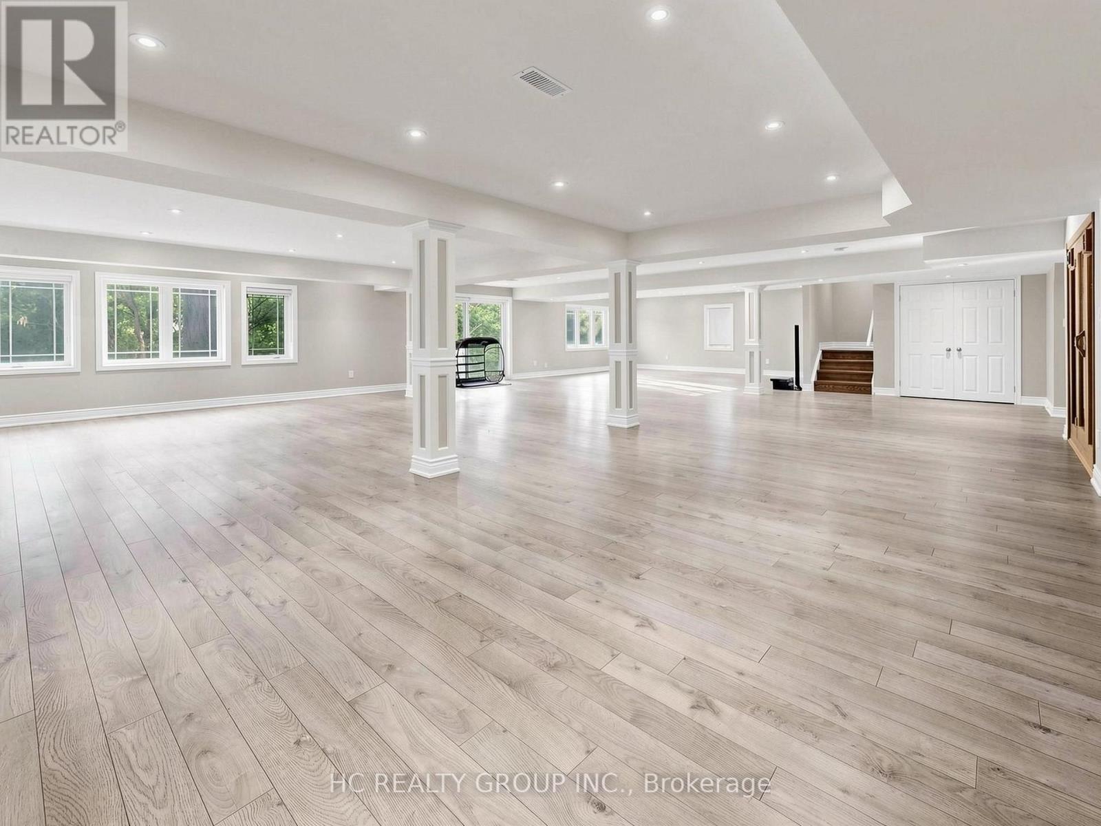 120 UPPER POST ROAD - Image 40
