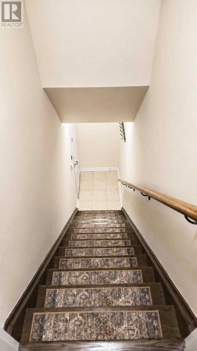 #2231 10 WESTMEATH LANE - 21