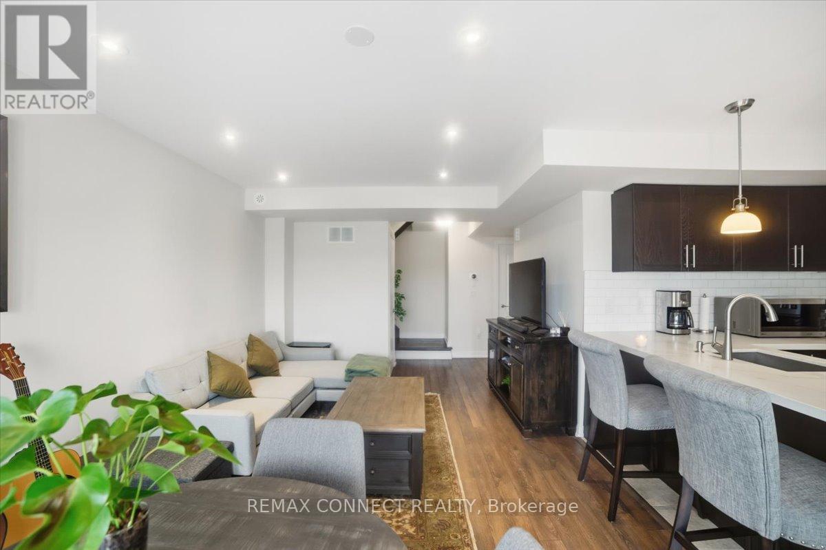 #2231 10 WESTMEATH LANE - 5