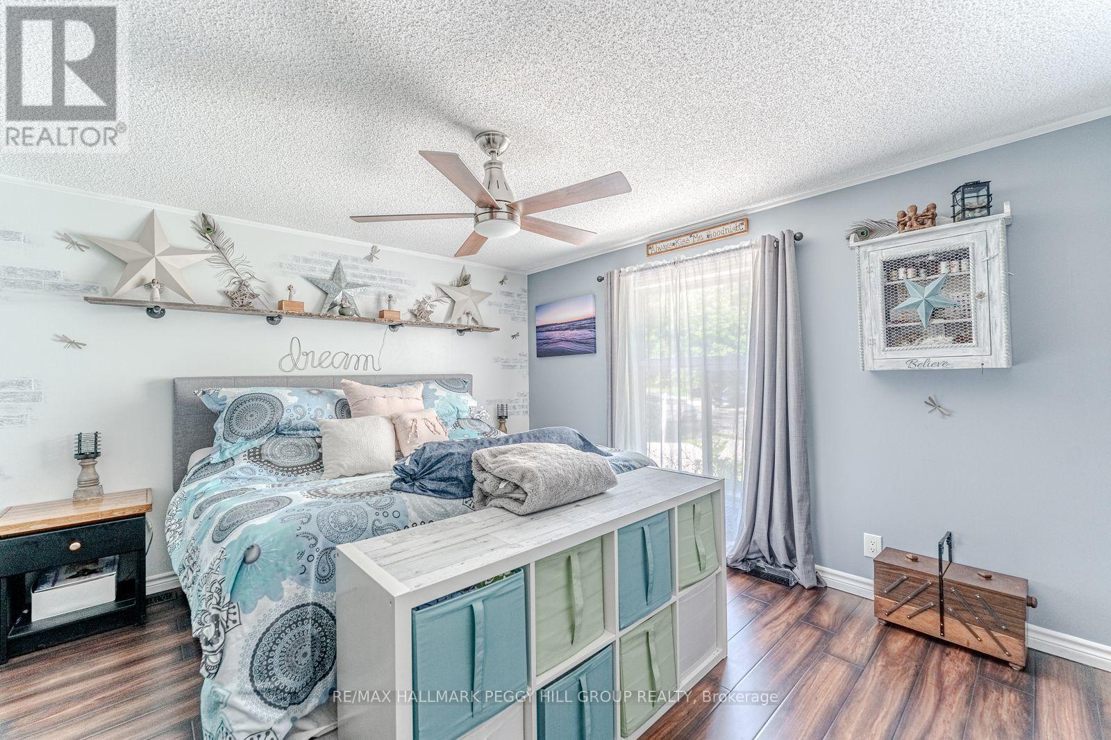 7498 ISLAND CRESCENT - 9