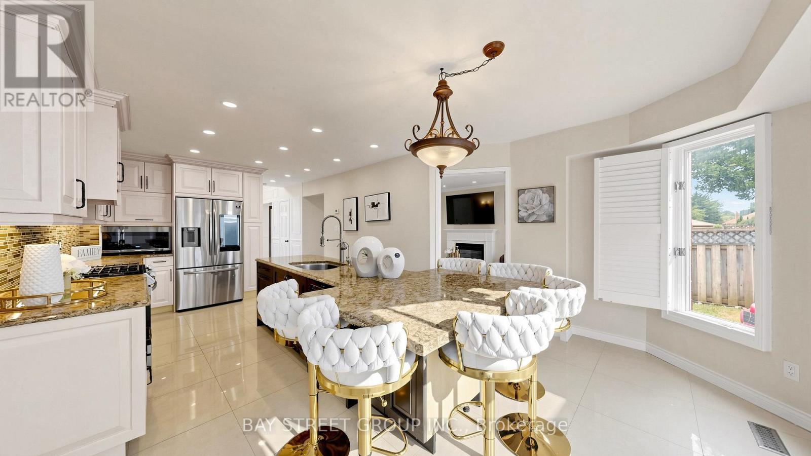 26 KEW GARDENS - 11