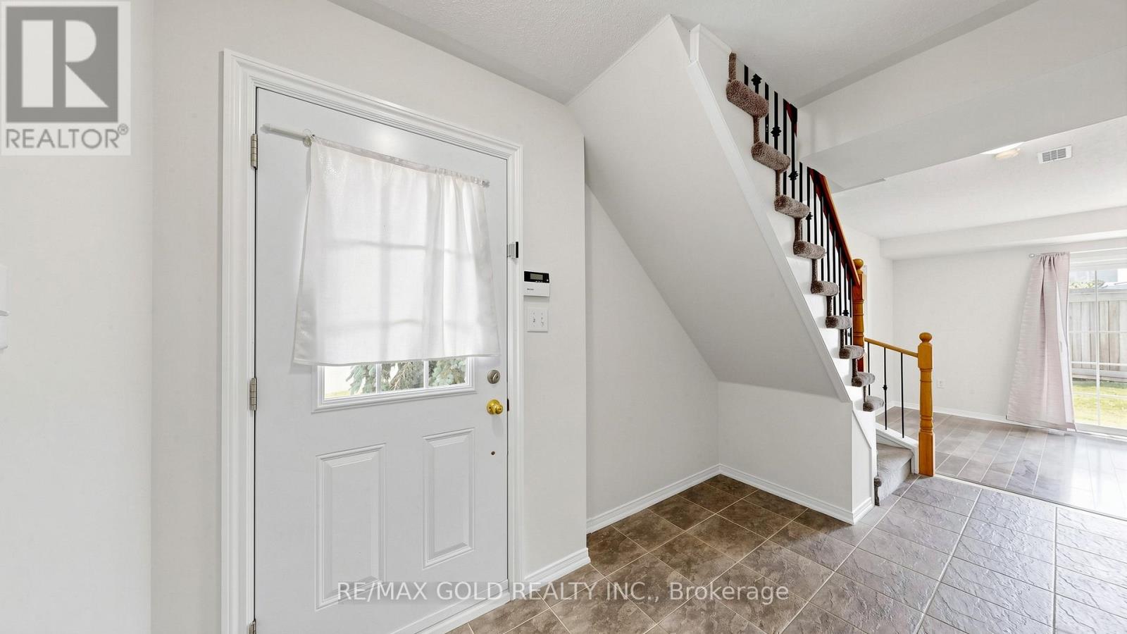 #182 4950 ALBINA WAY - 16