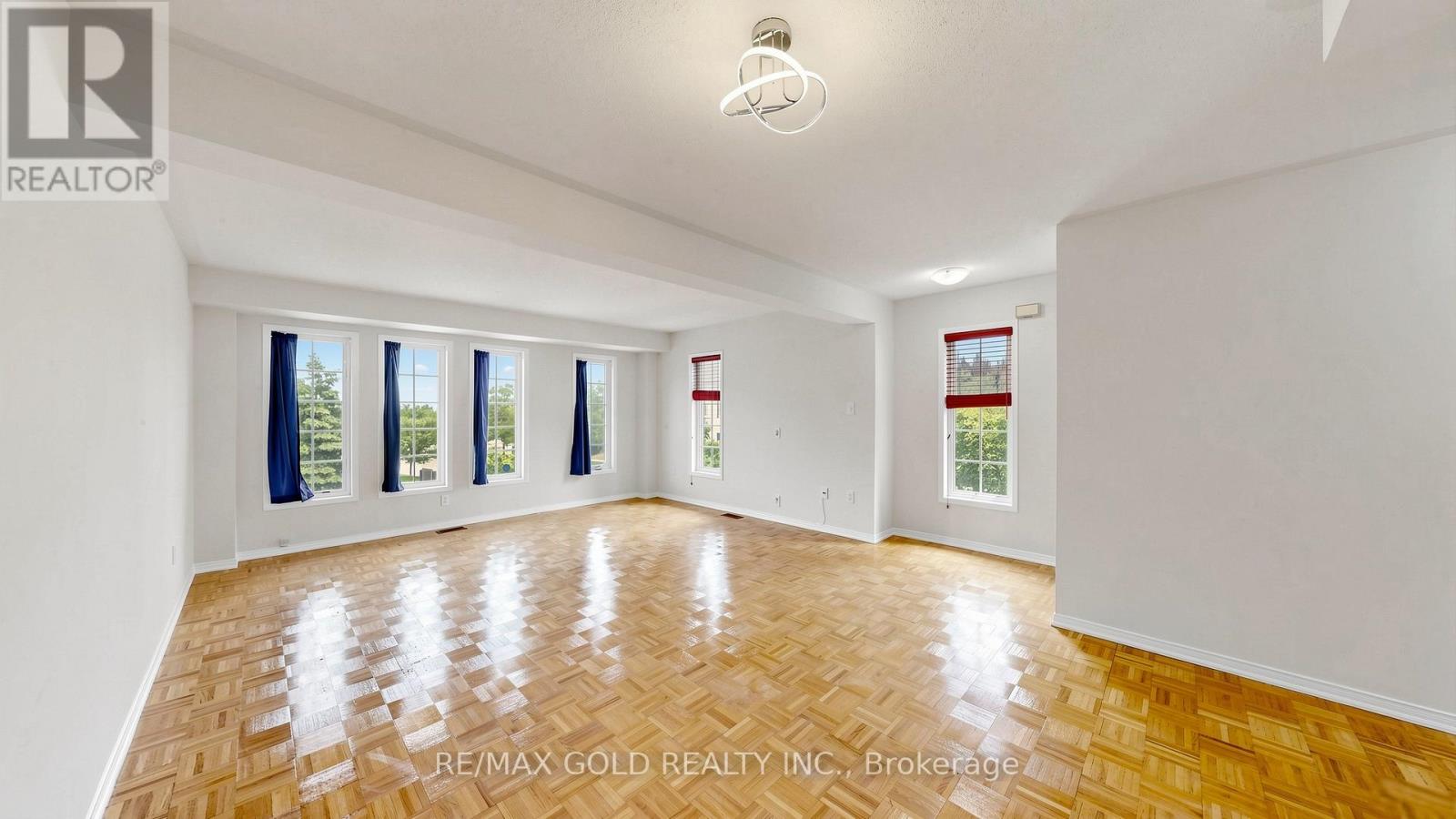 #182 4950 ALBINA WAY - 22