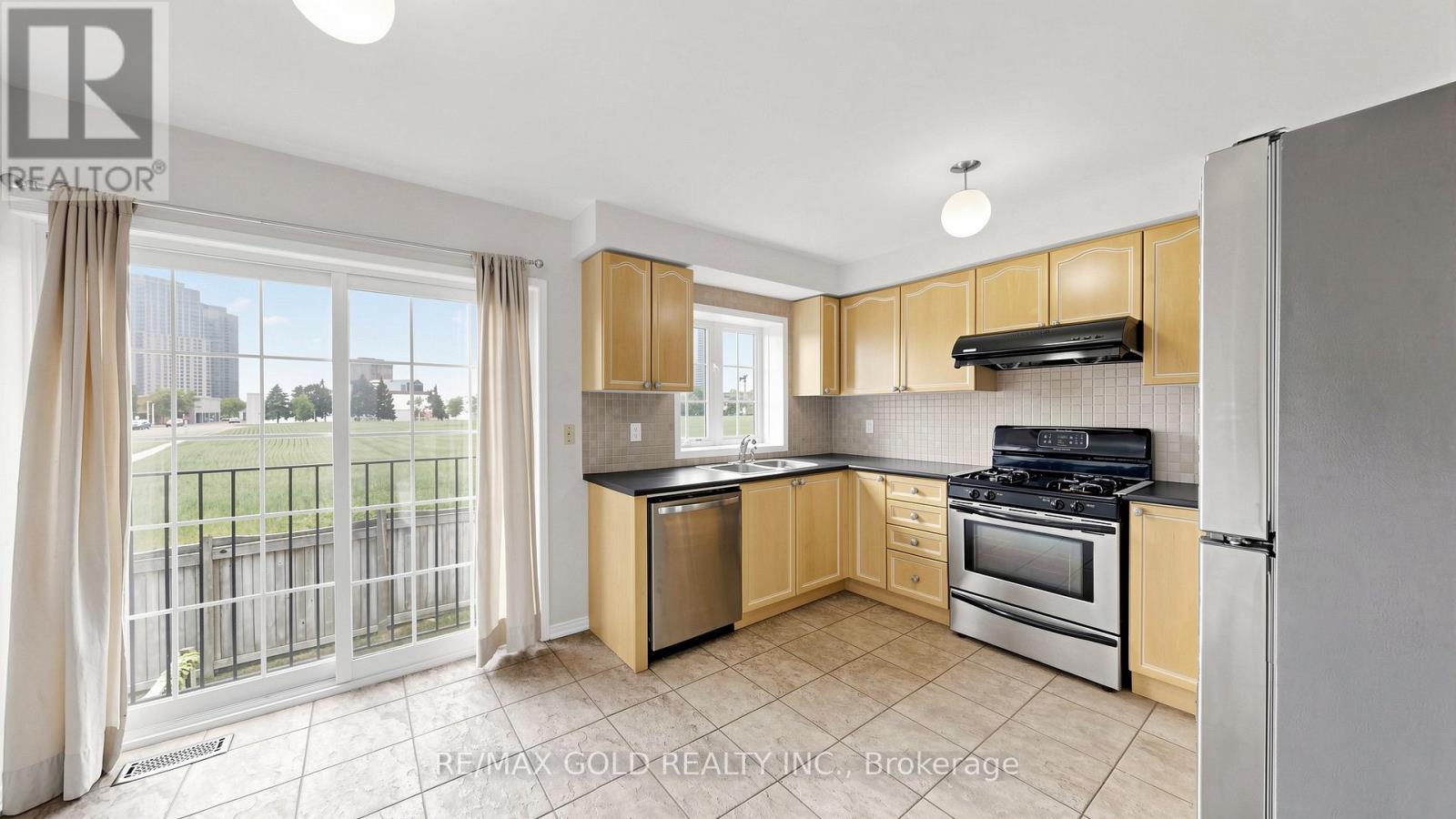 #182 4950 ALBINA WAY - 25