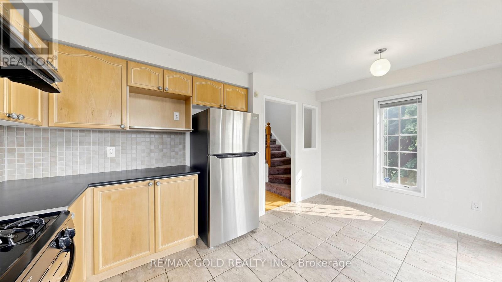 #182 4950 ALBINA WAY - 26