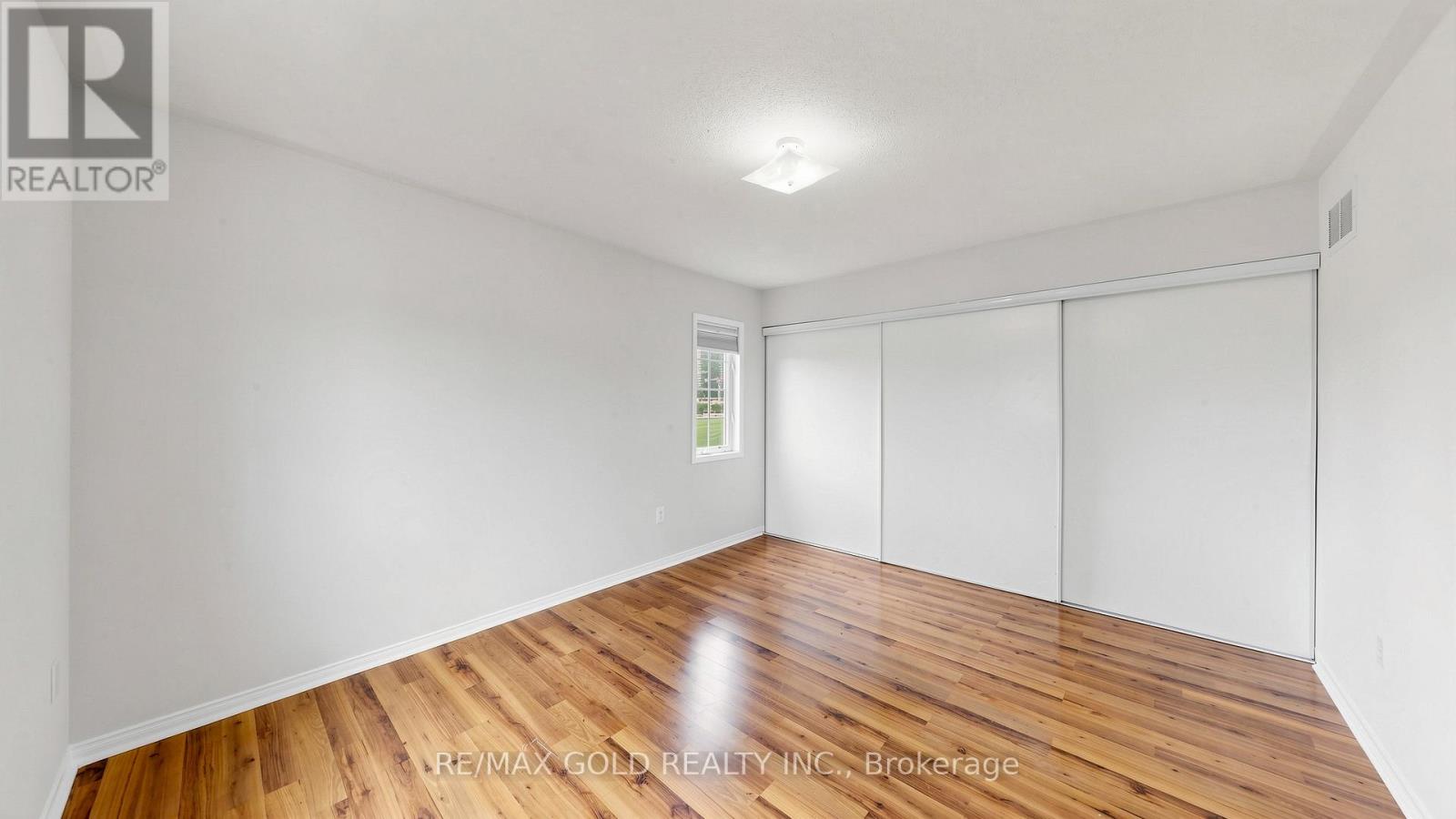 #182 4950 ALBINA WAY - 31