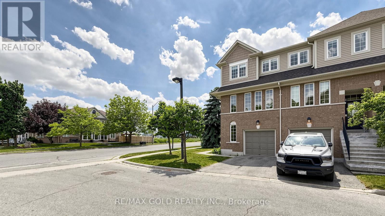 #182 4950 ALBINA WAY - 4