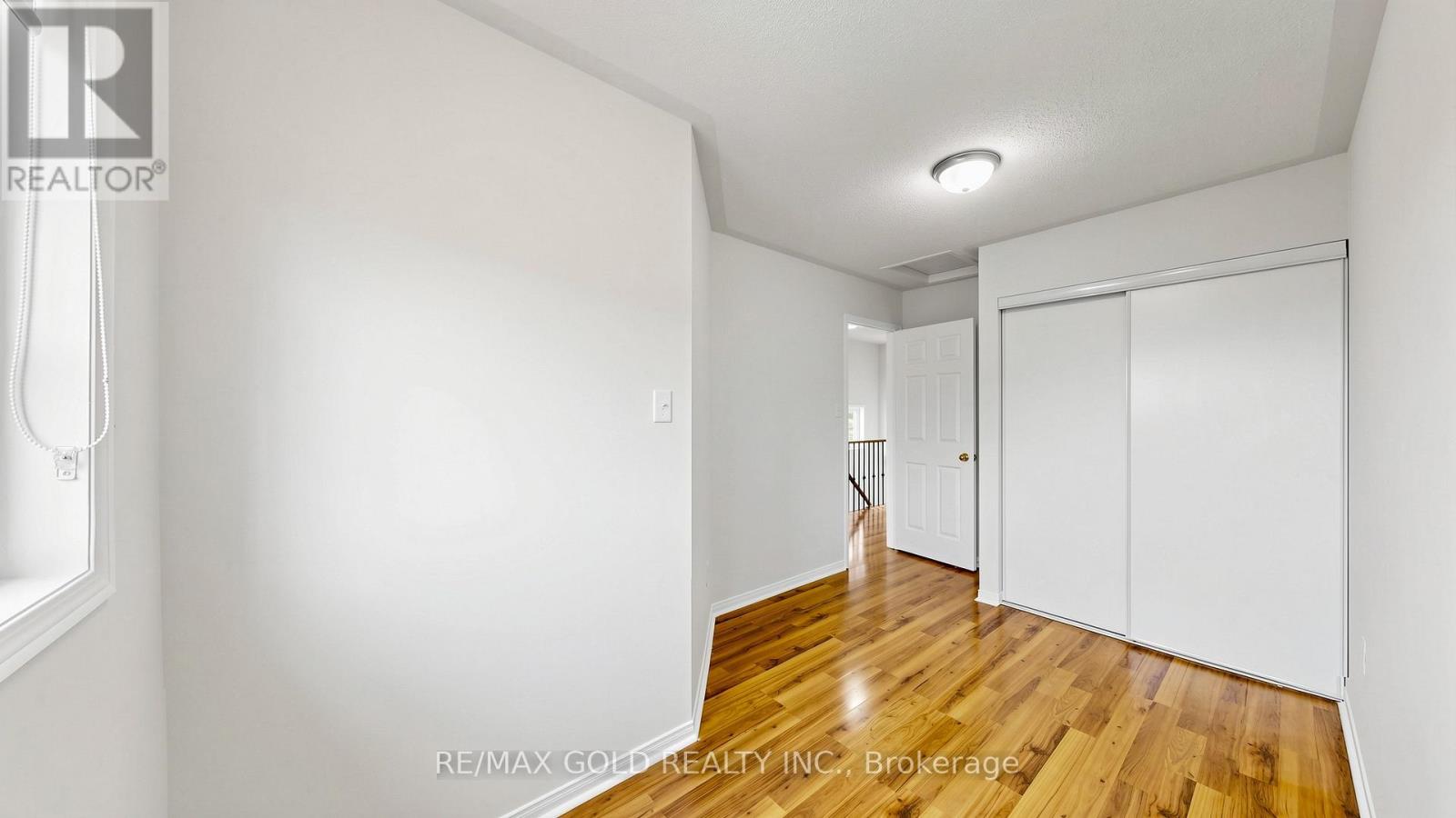 #182 4950 ALBINA WAY - 42