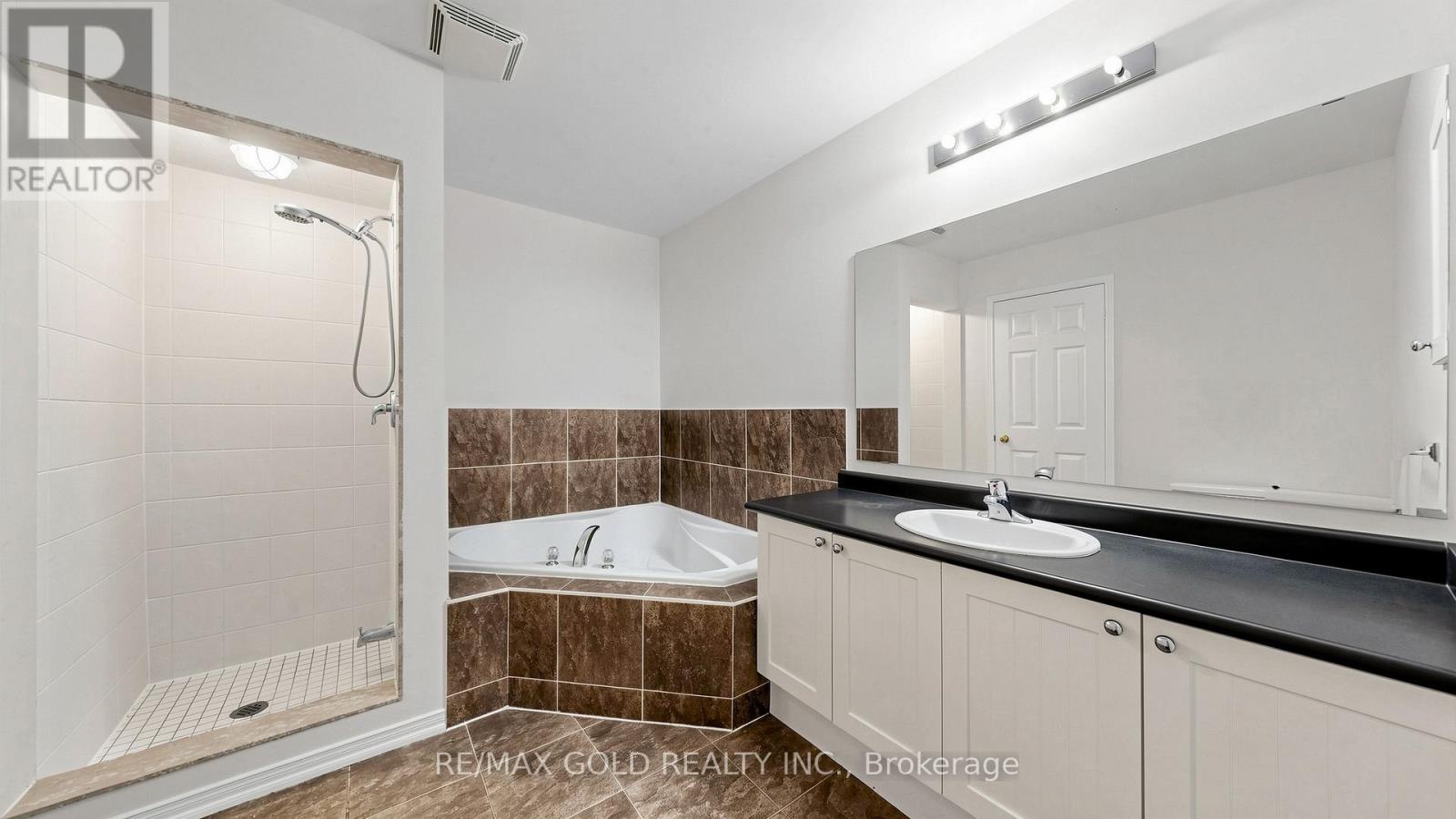#182 4950 ALBINA WAY - 43