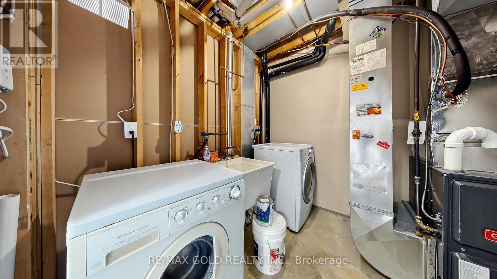 #182 4950 ALBINA WAY - 45